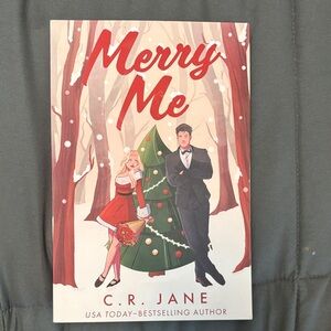 Merry Me Holiday Romance — Red Christmas Cover